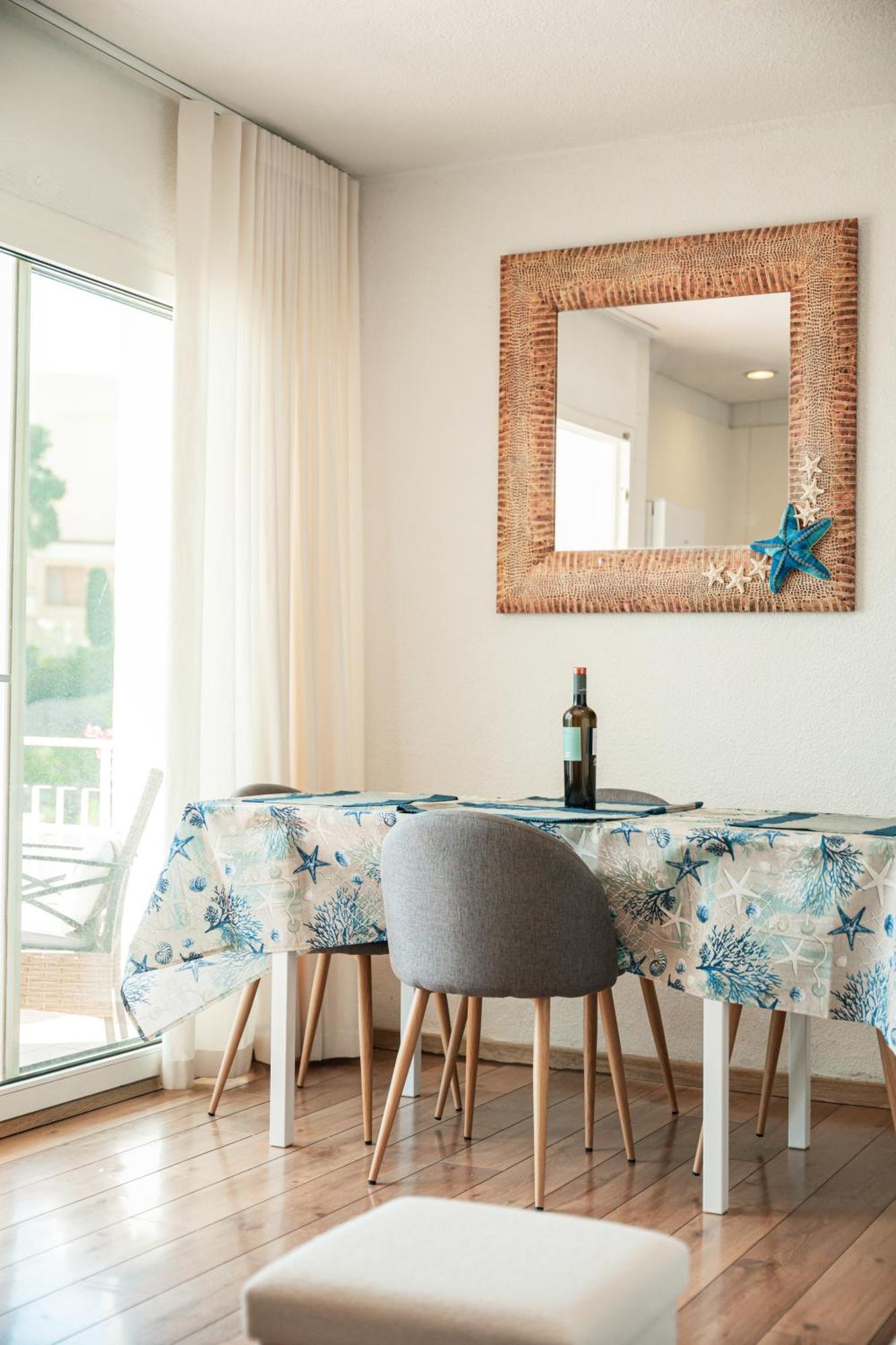 Santa Llucia Apartaments Roses Eksteriør bilde